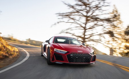 2020 Audi R8 Coupe (US-Spec) Front Wallpapers 450x275 (6)