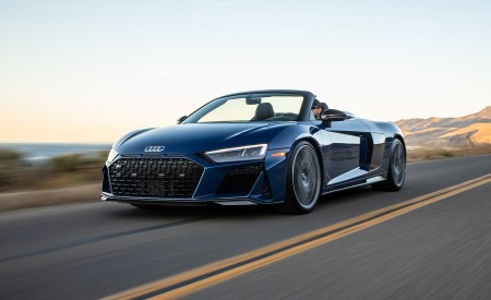 2020 Audi R8 Spyder (US-Spec) Front Three-Quarter Wallpapers 450x275 (4)