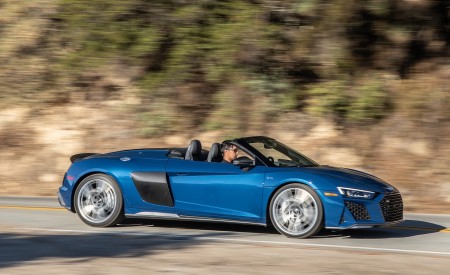 2020 Audi R8 Spyder (US-Spec) Side Wallpapers 450x275 (12)