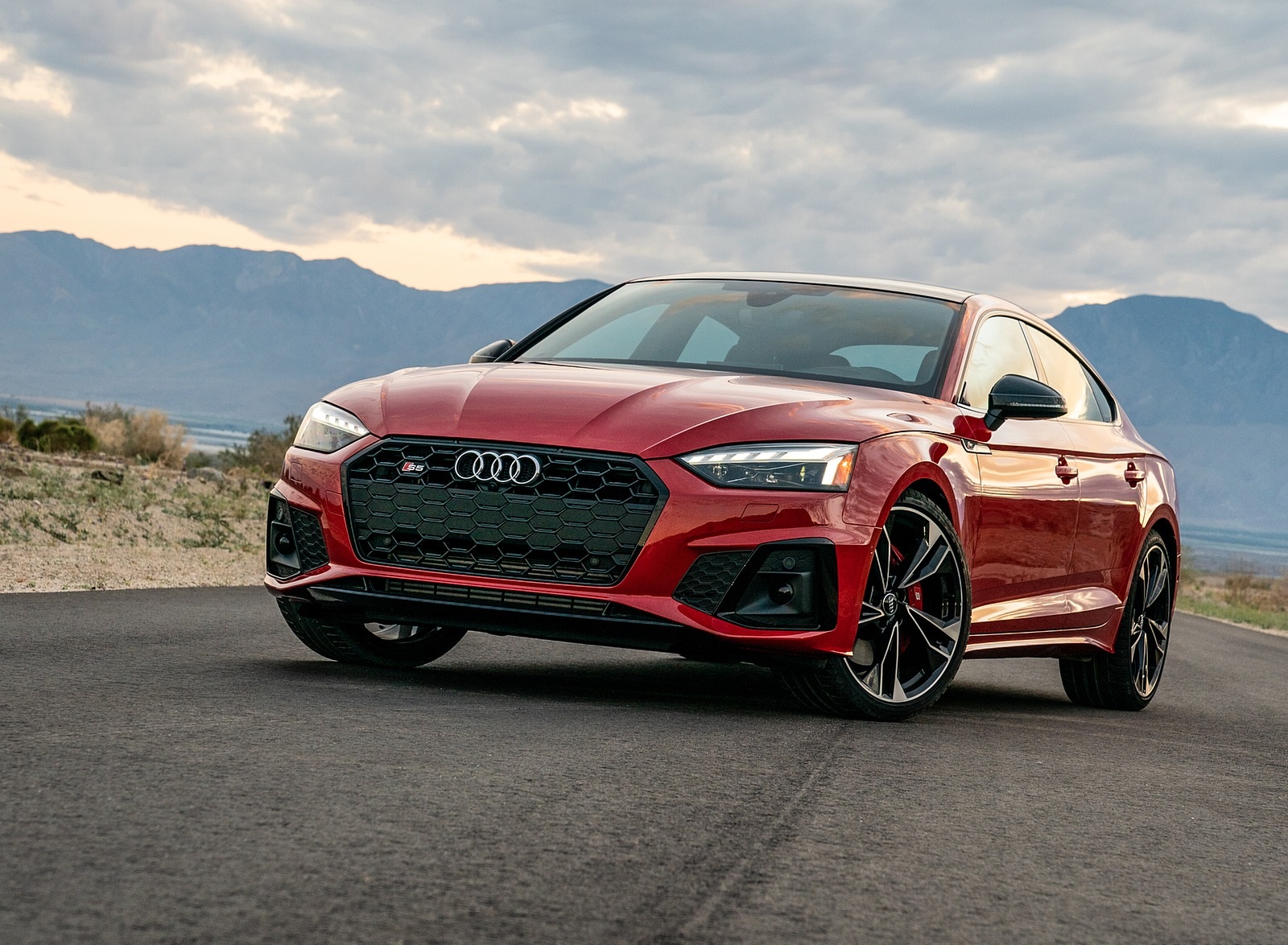 2020 Audi S5 Sportback (US-Spec) Front Three-Quarter Wallpapers (15)