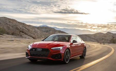 2020 Audi S5 Sportback (US-Spec) Front Three-Quarter Wallpapers 450x275 (7)
