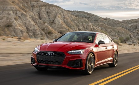 2020 Audi S5 Sportback (US-Spec) Front Three-Quarter Wallpapers 450x275 (9)