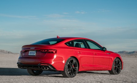 2020 Audi S5 Sportback (US-Spec) Rear Three-Quarter Wallpapers 450x275 (24)