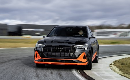 2020 Audi e-tron S Sportback Concept Front Wallpapers 450x275 (8)