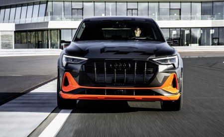 2020 Audi e-tron S Sportback Concept Front Wallpapers 450x275 (28)