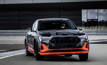 2020 Audi e-tron S Sportback Concept Front Wallpapers 450x275 (26)