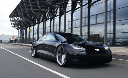 2020 Hyundai Prophecy EV Concept Front Three-Quarter Wallpapers 450x275 (2)