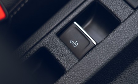 2020 Volkswagen T-Roc R-Line Cabriolet (UK-Spec) Interior Detail Wallpapers 450x275 (117)