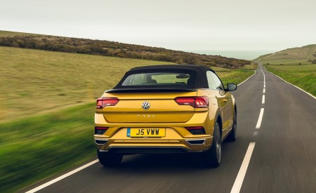 2020 Volkswagen T-Roc R-Line Cabriolet (UK-Spec) Rear Wallpapers 450x275 (32)