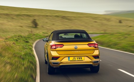 2020 Volkswagen T-Roc R-Line Cabriolet (UK-Spec) Rear Wallpapers 450x275 (11)