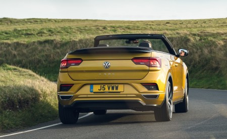 2020 Volkswagen T-Roc R-Line Cabriolet (UK-Spec) Rear Wallpapers 450x275 (35)
