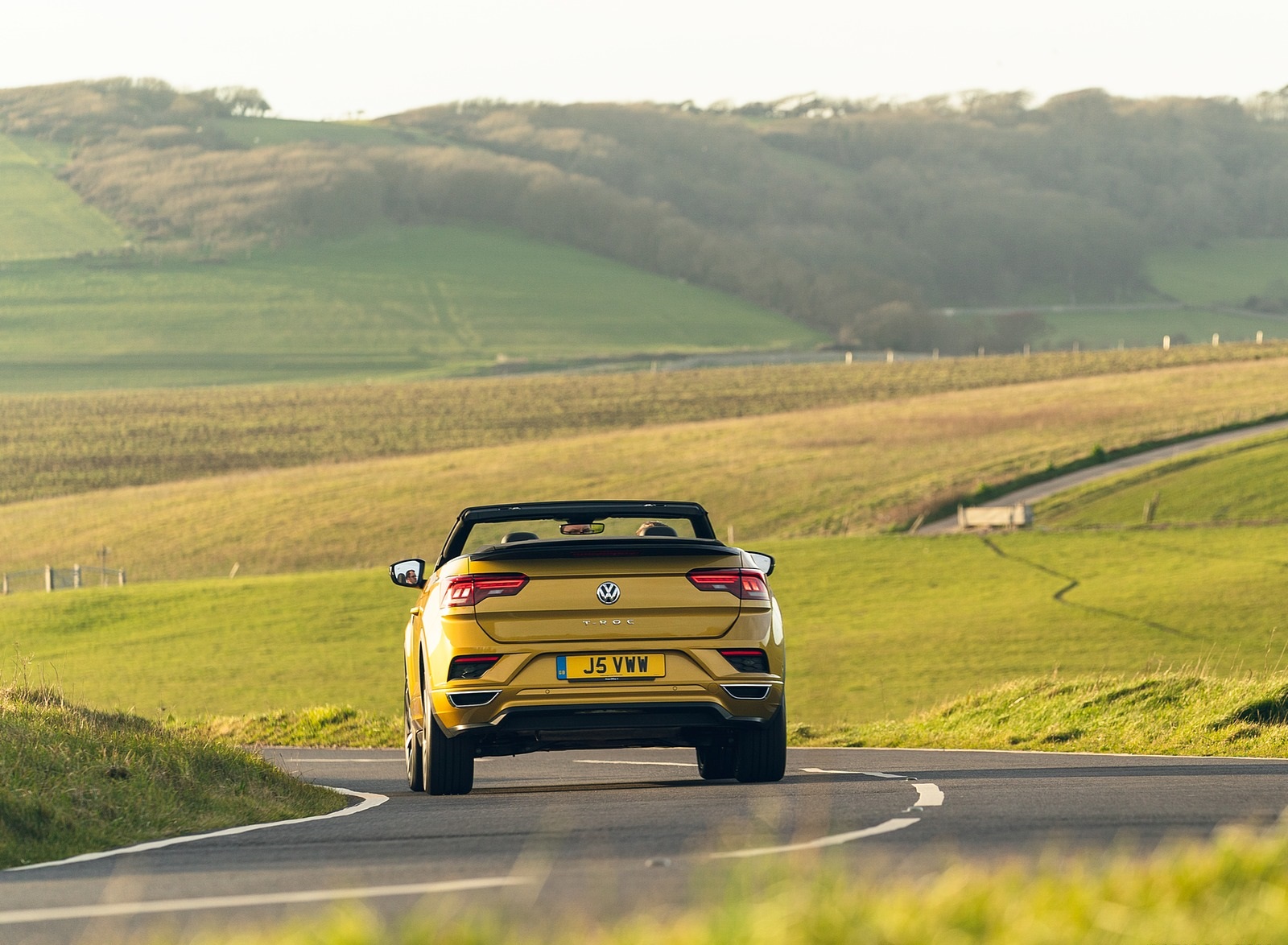 2020 Volkswagen T-Roc R-Line Cabriolet (UK-Spec) Rear Wallpapers #12 of 126