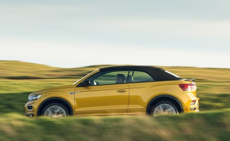 2020 Volkswagen T-Roc R-Line Cabriolet (UK-Spec) Side Wallpapers 450x275 (36)