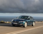 2020 Škoda Octavia Front Three-Quarter Wallpapers 150x120 (2)