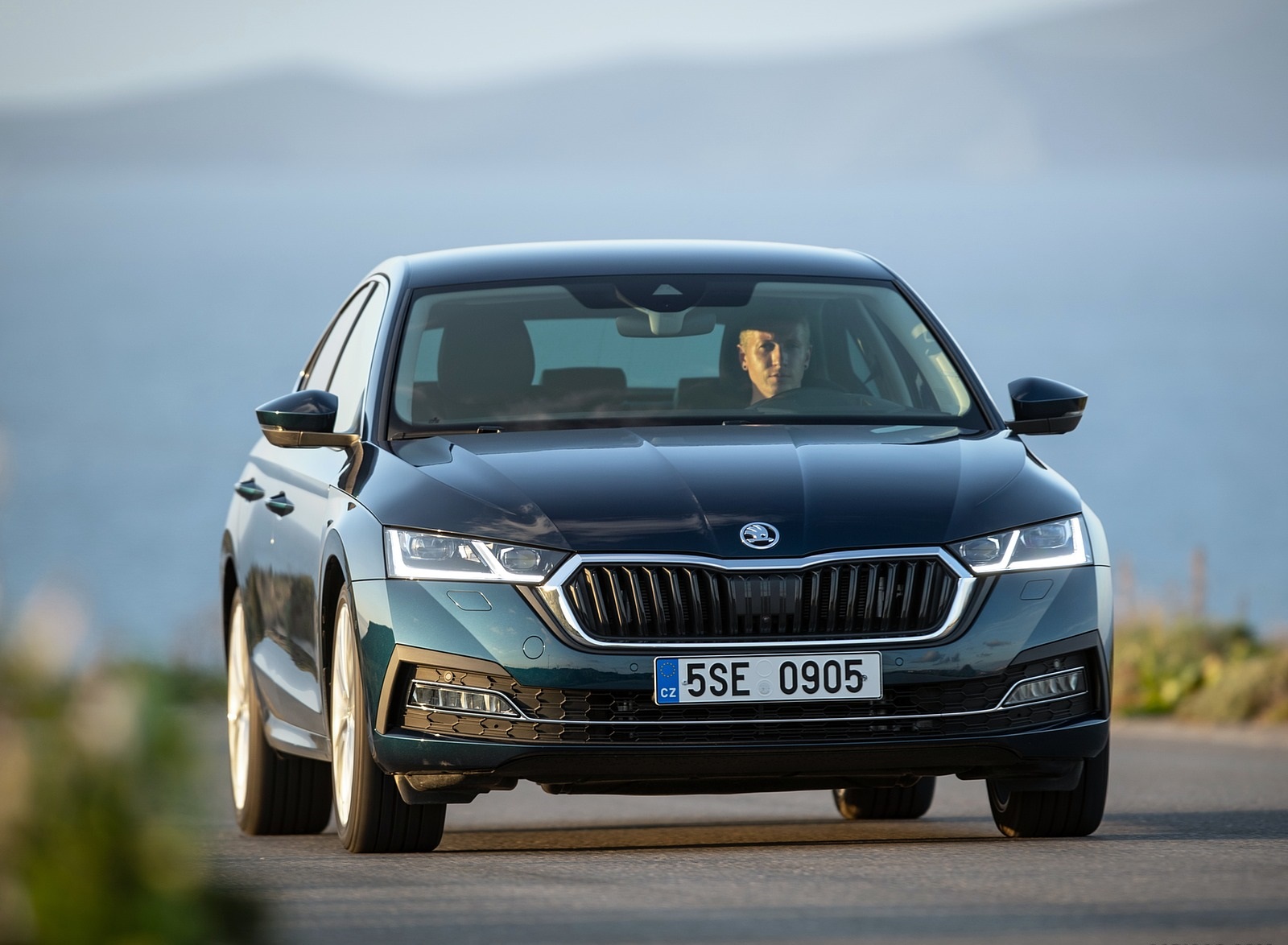 2020 Škoda Octavia Front Wallpapers (7)