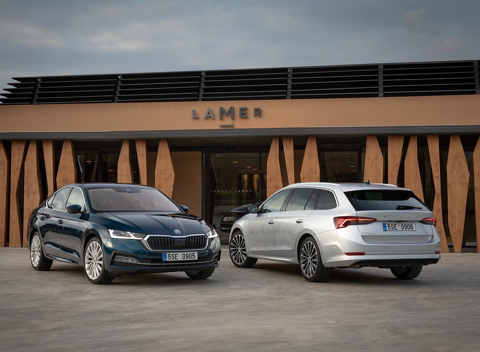 2020 Škoda Octavia Front Wallpapers (14)