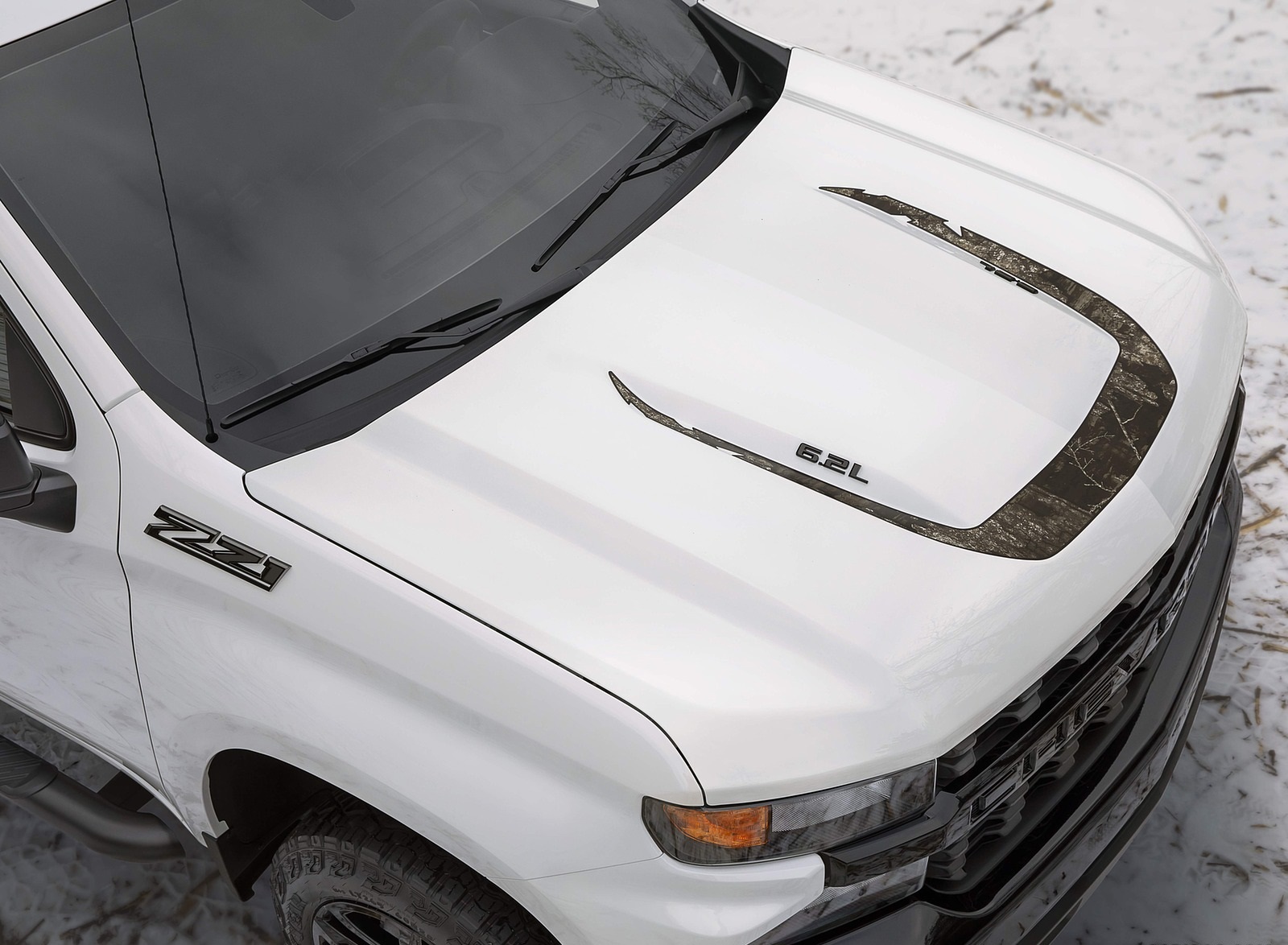 2021 Chevrolet Silverado Realtree Edition Hood Wallpapers (3)