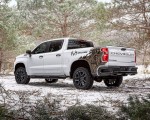 2021 Chevrolet Silverado Realtree Edition Rear Three-Quarter Wallpapers 150x120 (2)