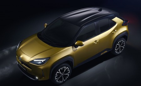 2021 Toyota Yaris Cross Hybrid AWD Top Wallpapers 450x275 (3)
