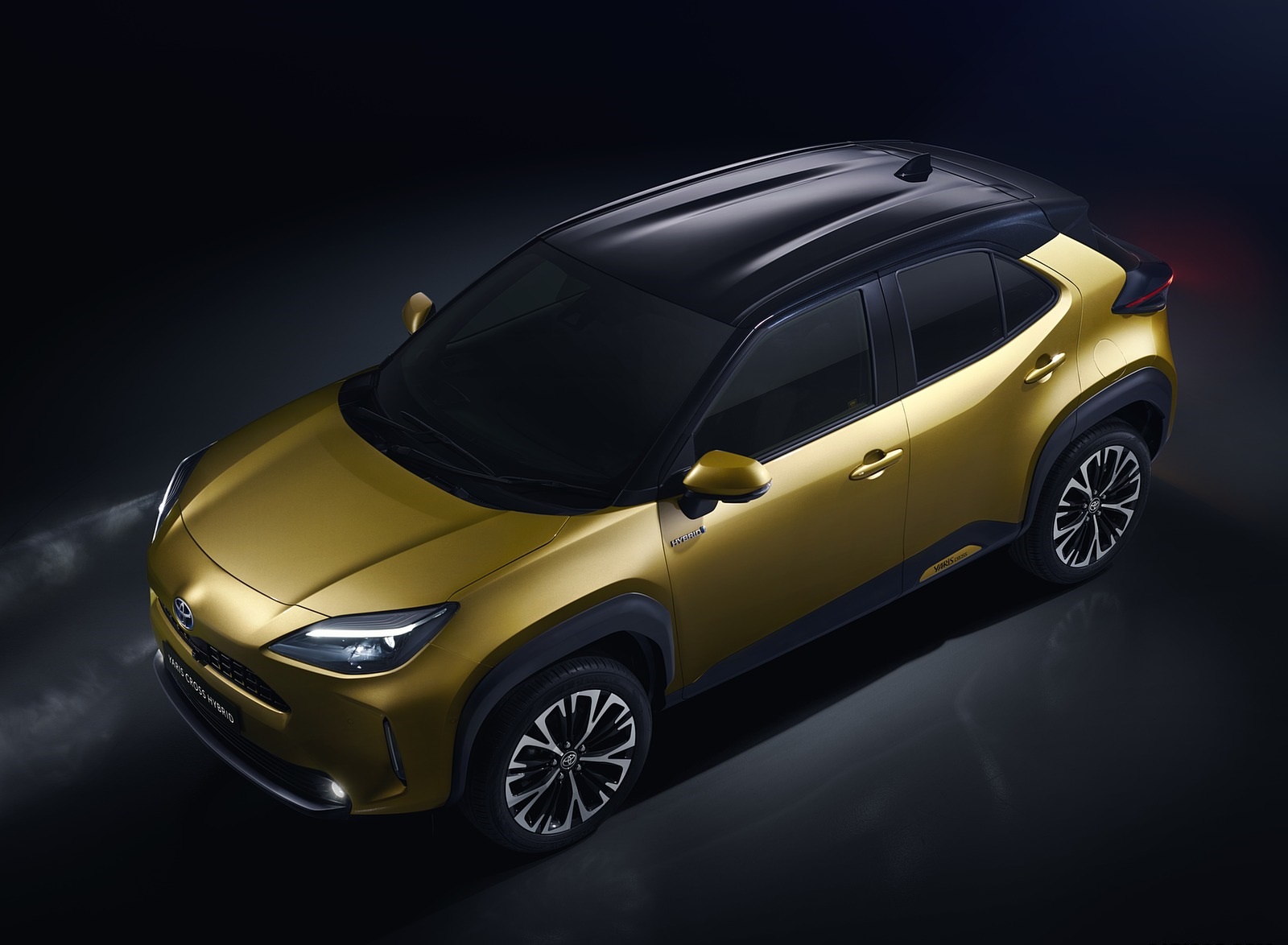 2021 Toyota Yaris Cross Hybrid AWD Top Wallpapers (3)