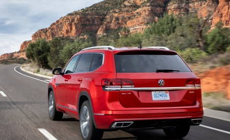 2021 Volkswagen Atlas SEL Premium 4Motion Rear Three-Quarter Wallpapers 450x275 (6)