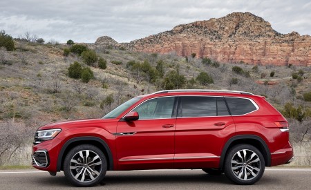 2021 Volkswagen Atlas SEL Premium 4Motion Side Wallpapers 450x275 (13)