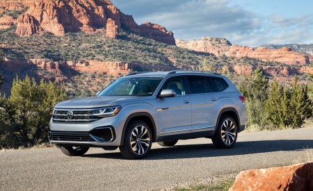 2021 Volkswagen Atlas SEL R-line Front Three-Quarter Wallpapers 450x275 (8)