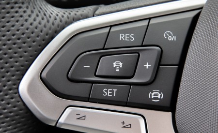 2021 Volkswagen Atlas SEL R-line Interior Detail Wallpapers 450x275 (21)