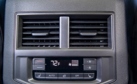 2021 Volkswagen Atlas SEL R-line Interior Detail Wallpapers 450x275 (33)
