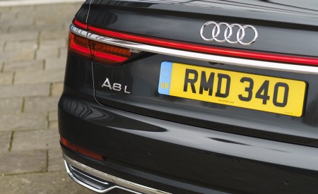 2020 Audi A8 L 60 TFSI e quattro (Plug-In Hybrid; UK-Spec) Detail Wallpapers 450x275 (73)
