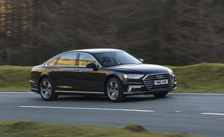 2020 Audi A8 L 60 TFSI e quattro (Plug-In Hybrid; UK-Spec) Front Three-Quarter Wallpapers 450x275 (12)