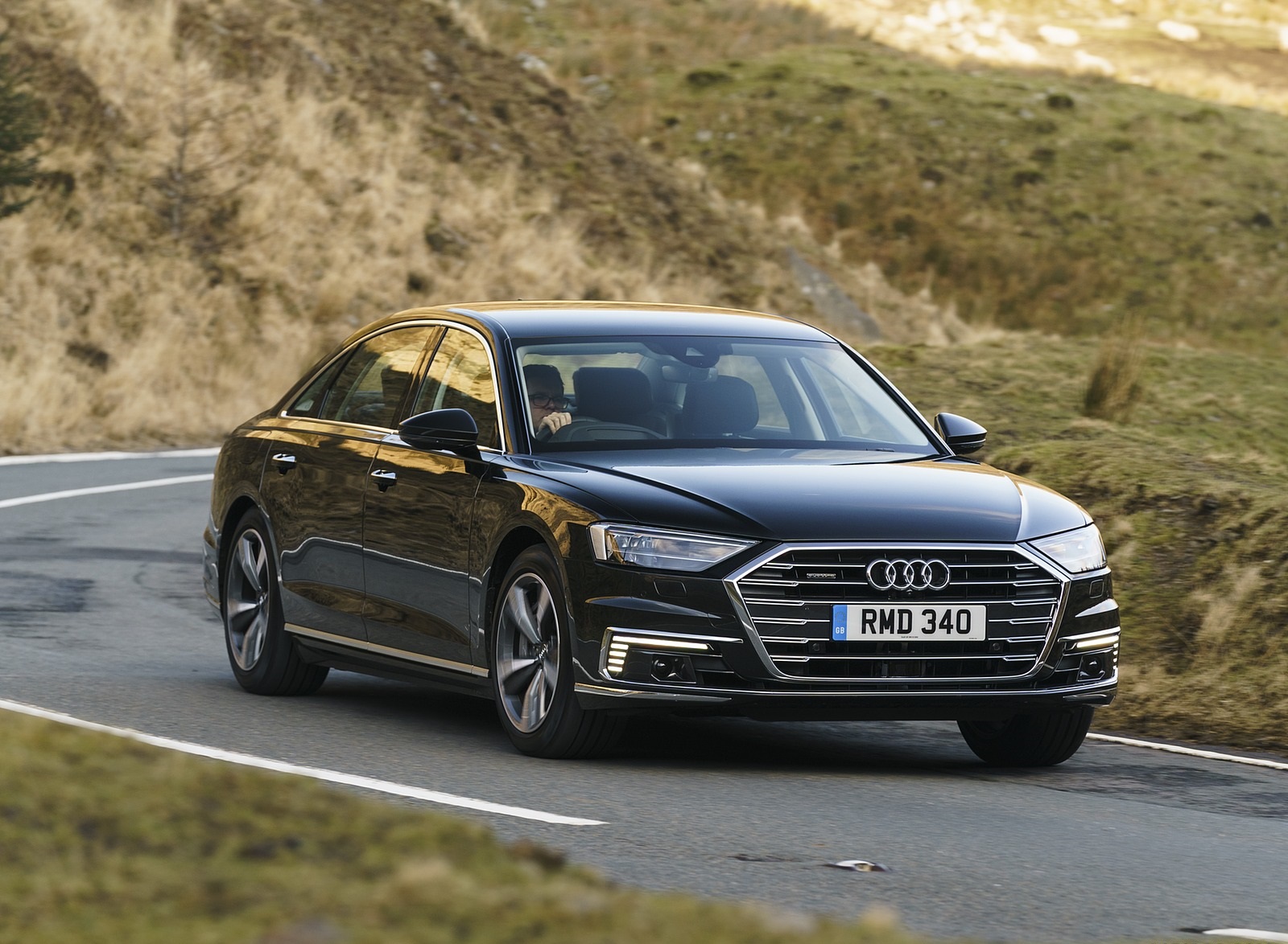 2020 Audi A8 L 60 TFSI e quattro (Plug-In Hybrid; UK-Spec) Front Three-Quarter Wallpapers (13)