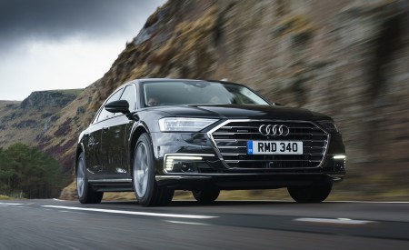 2020 Audi A8 L 60 TFSI e quattro (Plug-In Hybrid; UK-Spec) Front Three-Quarter Wallpapers 450x275 (5)