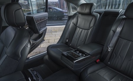 2020 Audi A8 L 60 TFSI e quattro (Plug-In Hybrid; UK-Spec) Interior Rear Seats Wallpapers 450x275 (103)