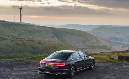 2020 Audi A8 L 60 TFSI e quattro (Plug-In Hybrid; UK-Spec) Rear Three-Quarter Wallpapers 450x275 (43)