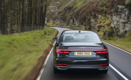 2020 Audi A8 L 60 TFSI e quattro (Plug-In Hybrid; UK-Spec) Rear Wallpapers 450x275 (20)
