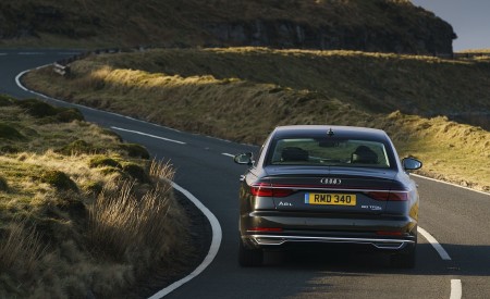 2020 Audi A8 L 60 TFSI e quattro (Plug-In Hybrid; UK-Spec) Rear Wallpapers 450x275 (38)
