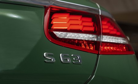 2020 Mercedes-AMG S 63 Cabriolet (US-Spec) Tail Light Wallpapers 450x275 (25)