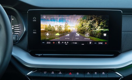 2020 Škoda Octavia Central Console Wallpapers 450x275 (40)
