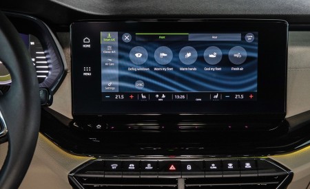 2020 Škoda Octavia Central Console Wallpapers 450x275 (41)
