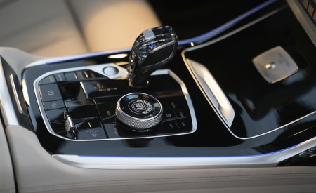 2021 ALPINA XB7 based on BMW X7 Central Console Wallpapers 450x275 (23)