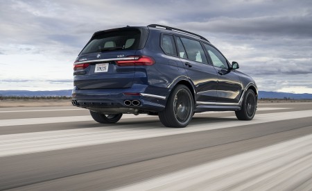 2021 ALPINA XB7 based on BMW X7 Rear Three-Quarter Wallpapers 450x275 (6)