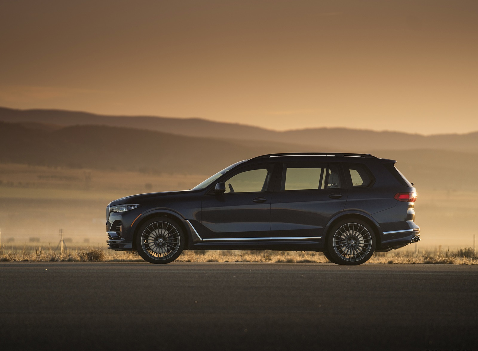 2021 ALPINA XB7 based on BMW X7 Side Wallpapers (14)