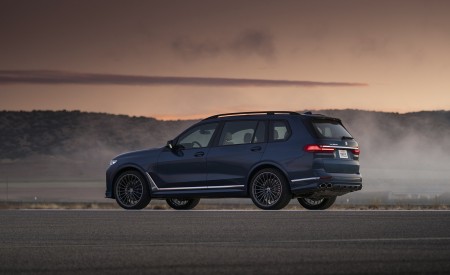2021 ALPINA XB7 based on BMW X7 Side Wallpapers 450x275 (15)