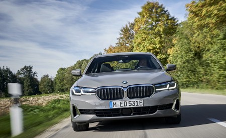 2021 BMW 5 Series 530e Plug-In Hybrid Front Wallpapers 450x275 (42)