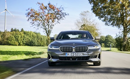 2021 BMW 5 Series 530e Plug-In Hybrid Front Wallpapers 450x275 (45)