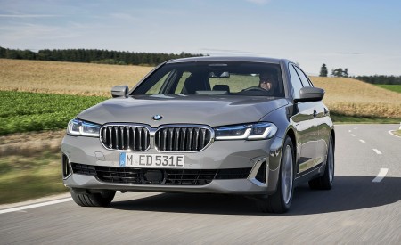 2021 BMW 5 Series 530e Plug-In Hybrid Front Wallpapers 450x275 (38)