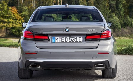 2021 BMW 5 Series 530e Plug-In Hybrid Rear Wallpapers 450x275 (58)