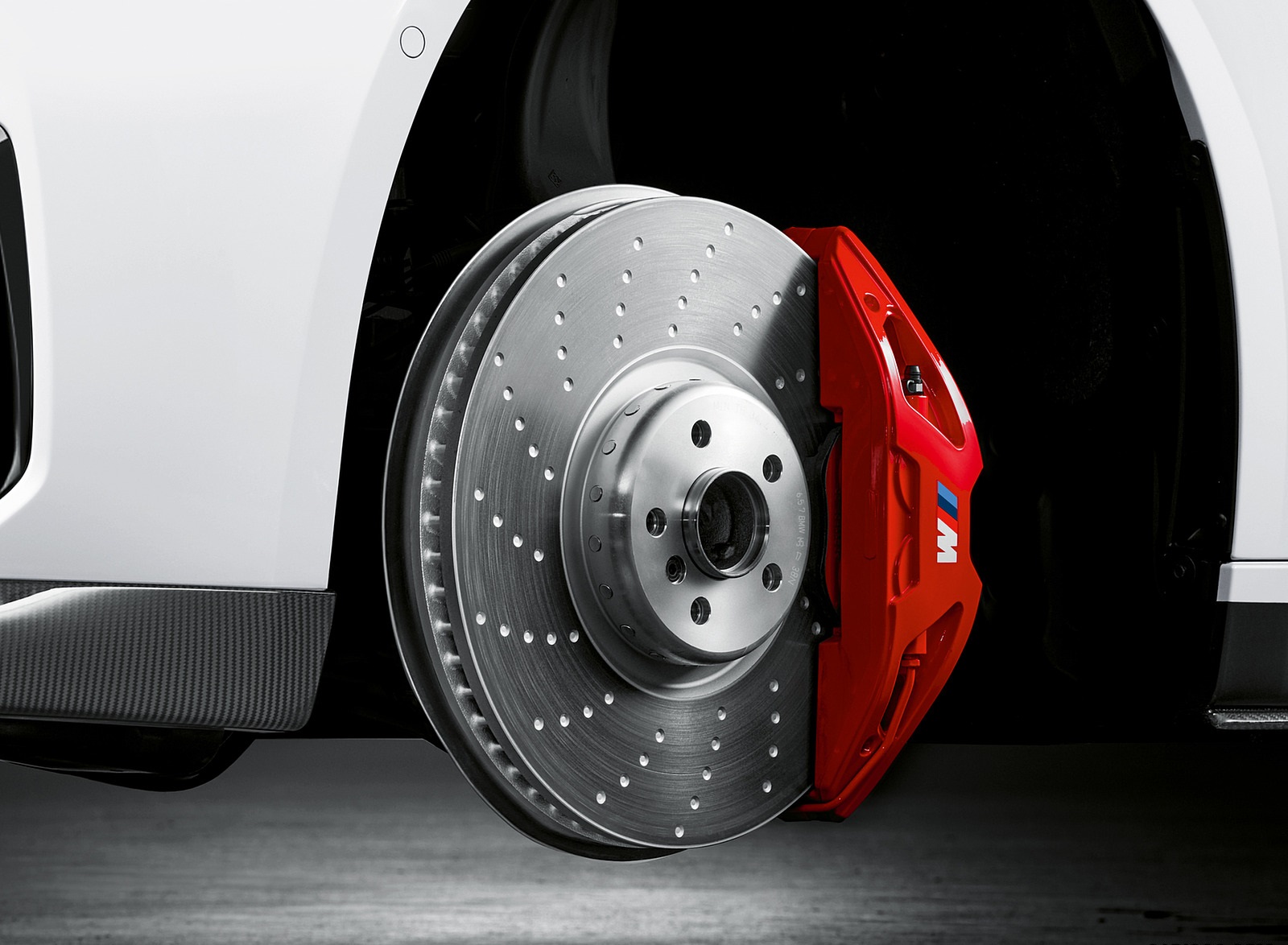 2021 BMW 5 Series M Performance Parts Brakes Wallpapers (12)