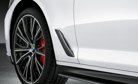 2021 BMW 5 Series M Performance Parts Wheel Wallpapers 450x275 (11)
